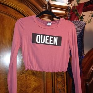 Queen long sleeve crop